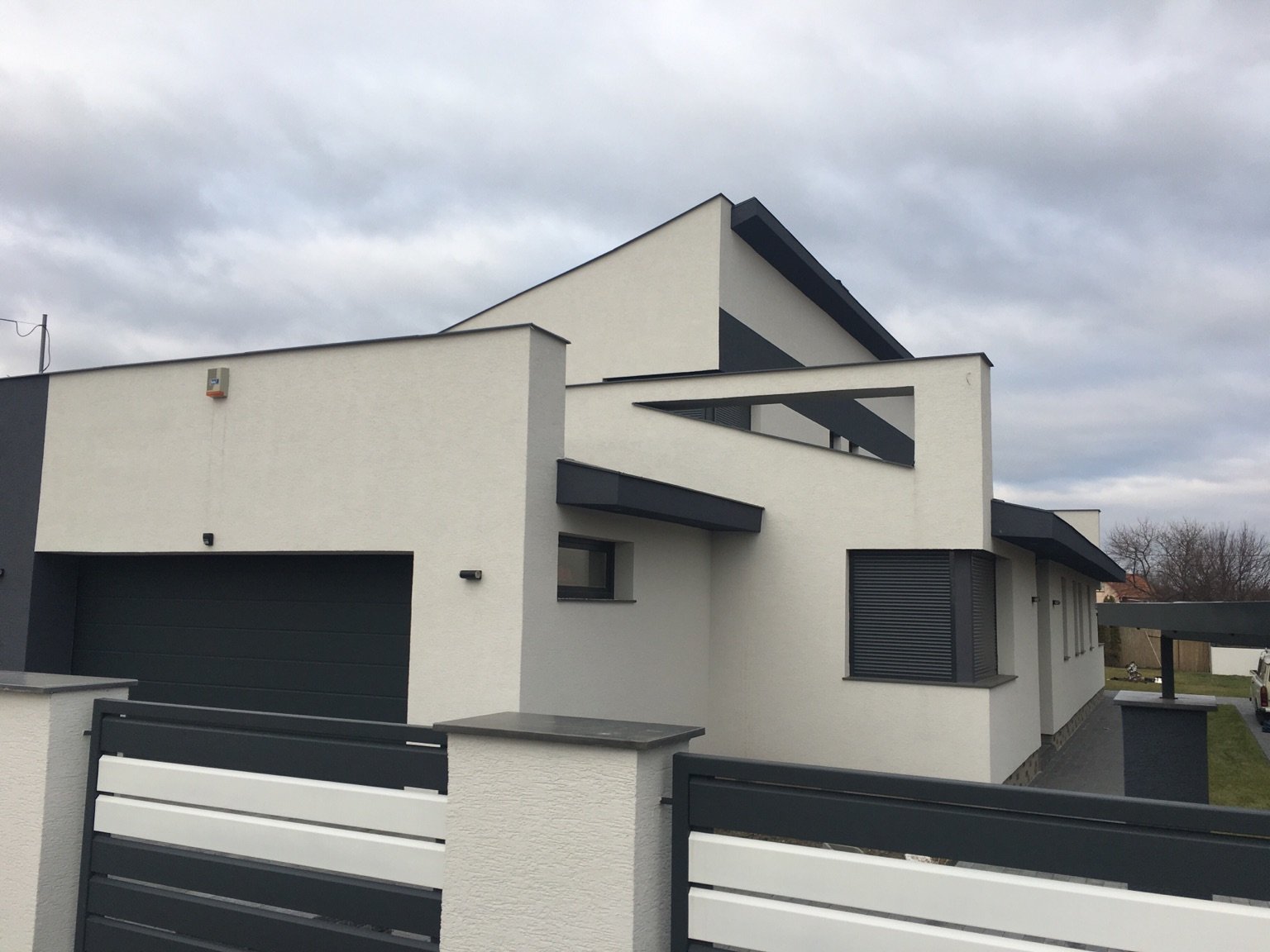 Modern családi ház nyílászárók